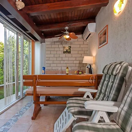 Oliva Mit Eigener Terrasse *